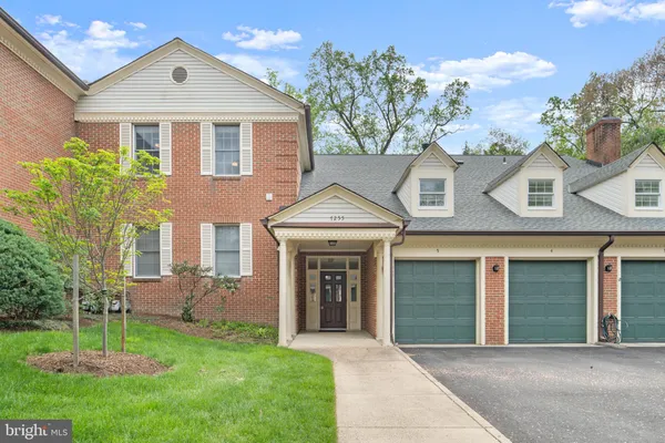 $375,000 | 7255 Glen Hollow Court, Unit 55/4, Annandale, VA 22003