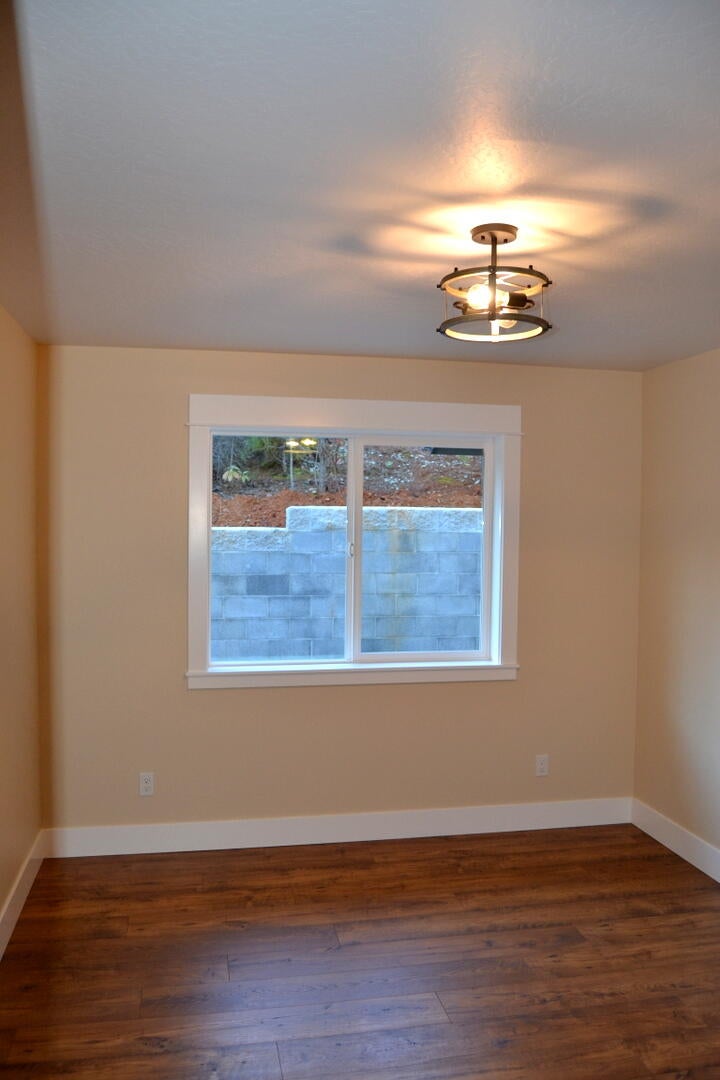 274 Rockinghorse Drive Grants Pass, OR 97527 - Photo 18 of 28 DSC_2528