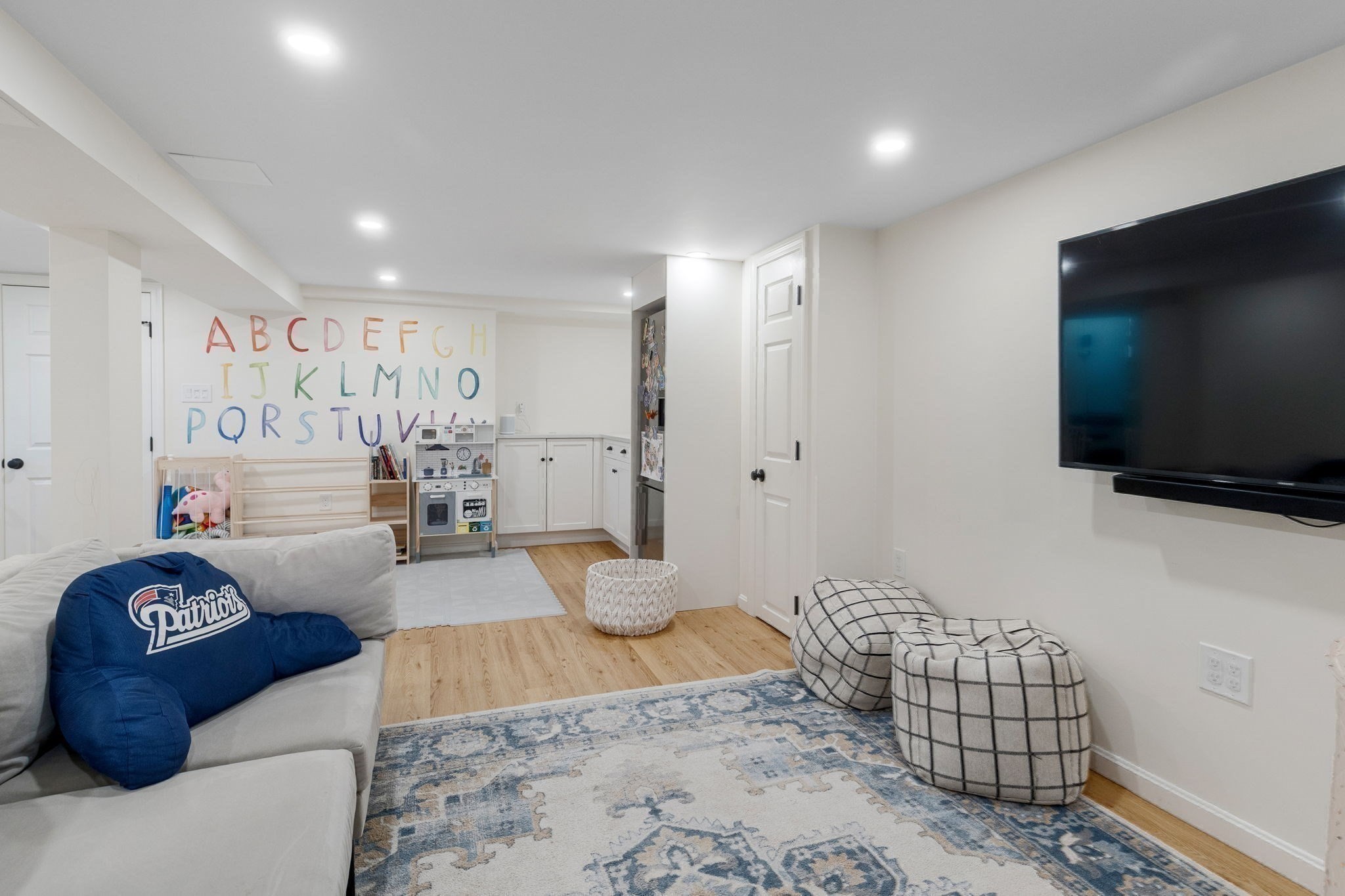42 Kimball Road Dedham, MA 02026 - Photo 20 of 29 Gallery Image 20