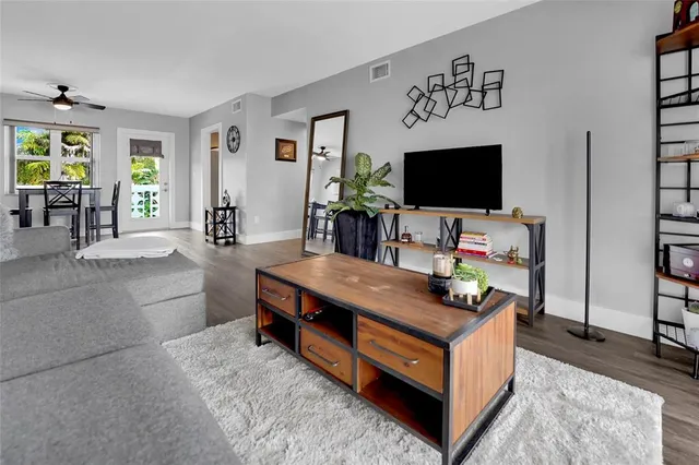 $172,500 | 2161 Northeast 42nd Court, Unit 215, Lighthouse Point, FL 33064