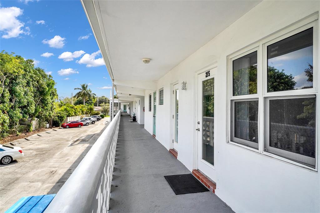 2161 Northeast 42nd Court, Unit 215 Lighthouse Point, FL 33064 - Photo 40 of 50 a view of a balcony