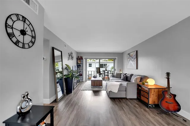 $172,500 | 2161 Northeast 42nd Court, Unit 215, Lighthouse Point, FL 33064