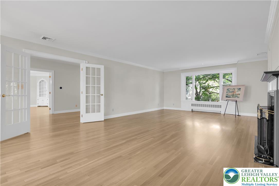 1942 Sycamore Street Bethlehem, PA 18017 - Photo 11 of 74