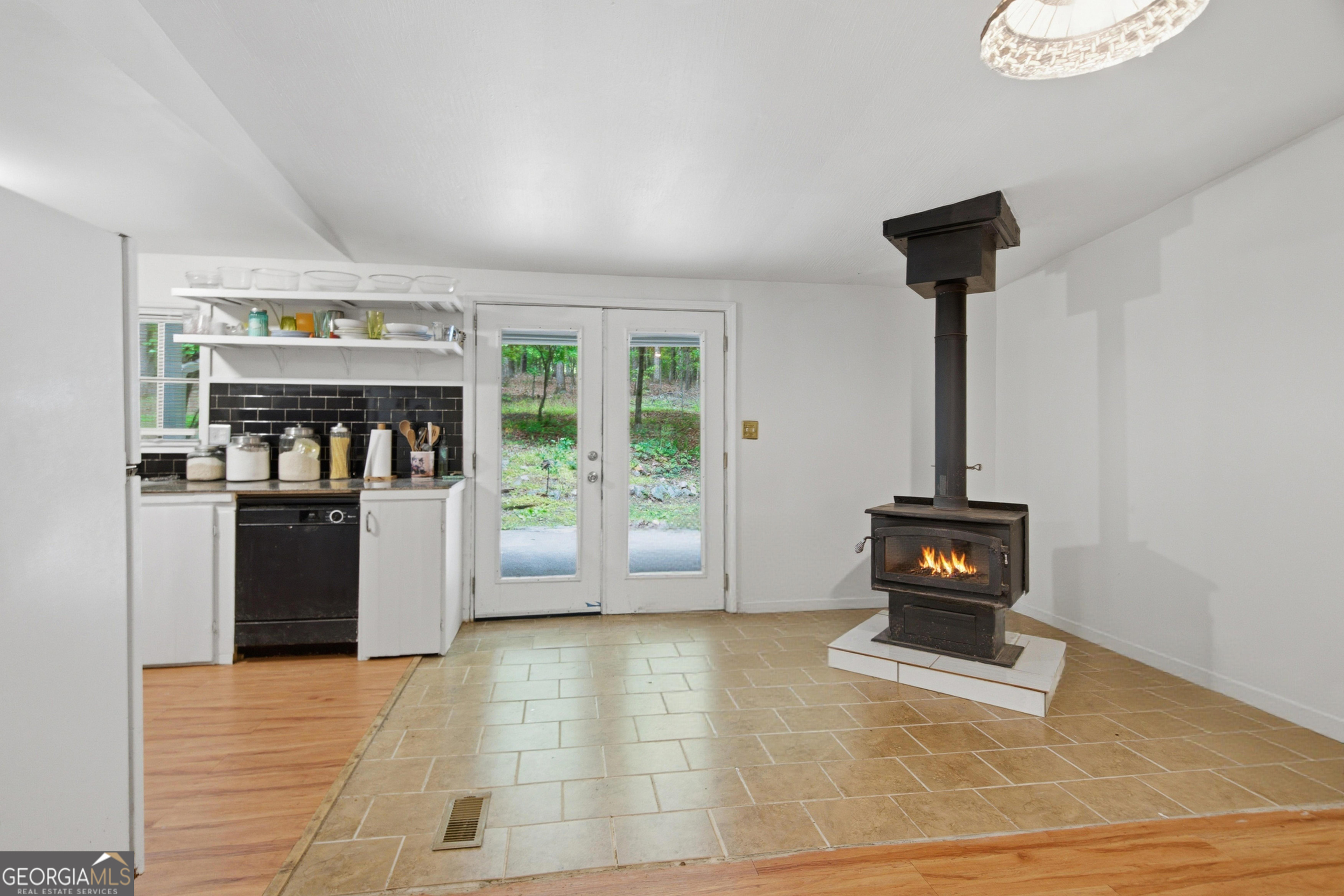 240 Northwood Road Tyrone, GA 30290 - Photo 8 of 22