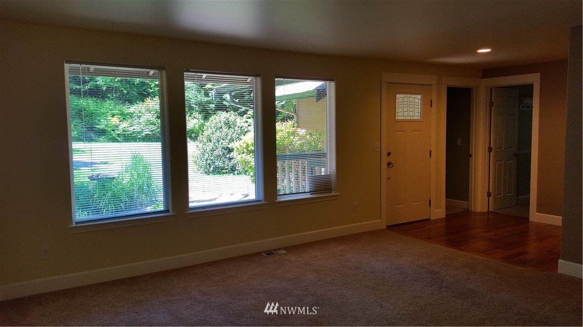 13481 Forsman Road Southeast Olalla, WA 98359 - Photo 6 of 20 Gallery Image 6