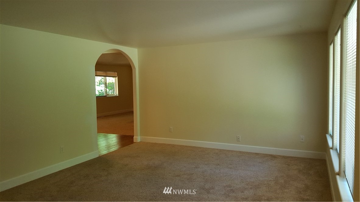 13481 Forsman Road Southeast Olalla, WA 98359 - Photo 7 of 20 Gallery Image 7