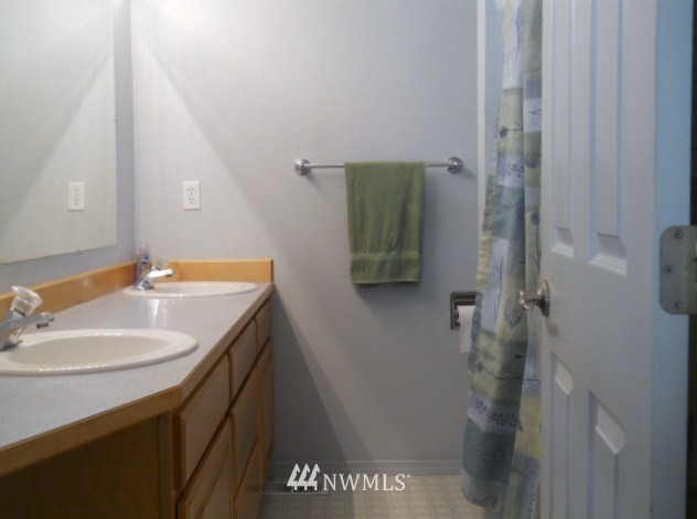 13481 Forsman Road Southeast Olalla, WA 98359 - Photo 9 of 20 Gallery Image 9