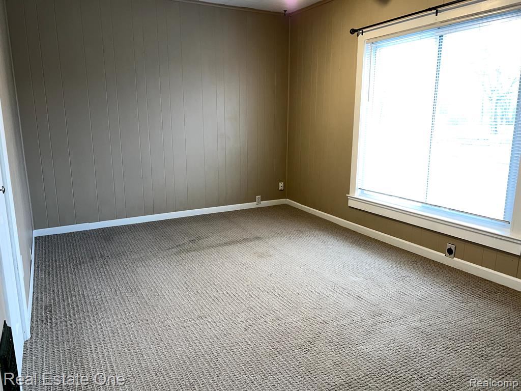 305 East Grand River Road, Unit 2 Brighton, MI 48116 - Photo 3 of 6