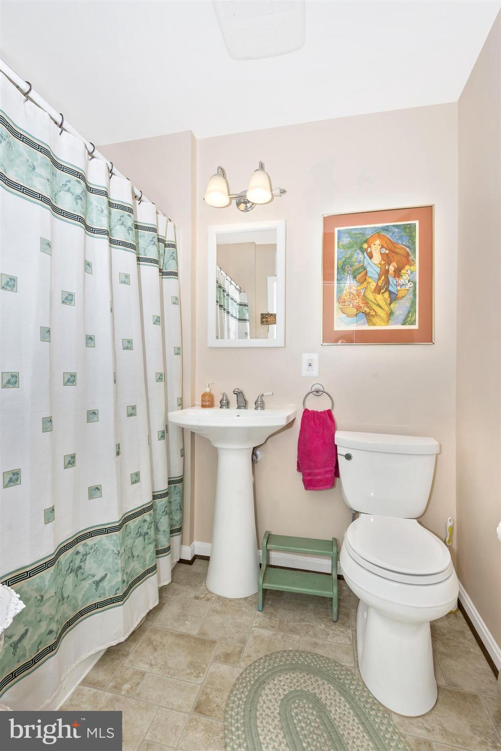 3931 Harrisville Road Mount Airy, MD 21771 - Photo 17 of 28 Convenient full bath on first floor