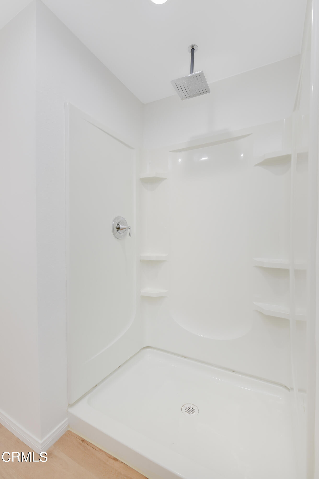 296 Foothill Drive Fillmore, CA 93015 - Photo 15 of 17 a bathroom with a shower