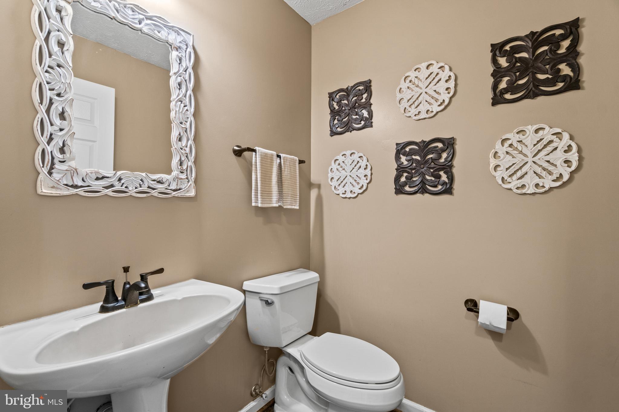 21894 Blue Ridge Mountain Road Paris, VA 20130 - Photo 16 of 39 Gallery Image 16