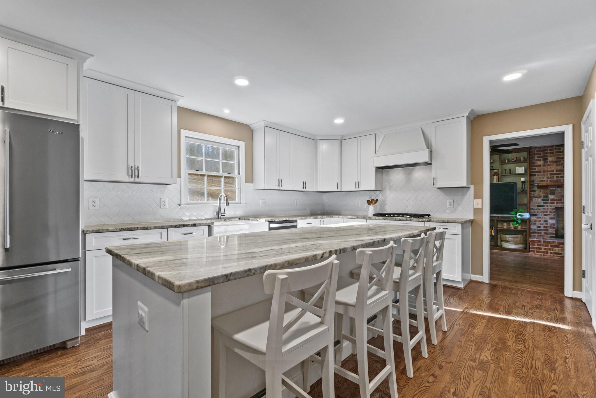 21894 Blue Ridge Mountain Road Paris, VA 20130 - Photo 4 of 39 Gallery Image 4