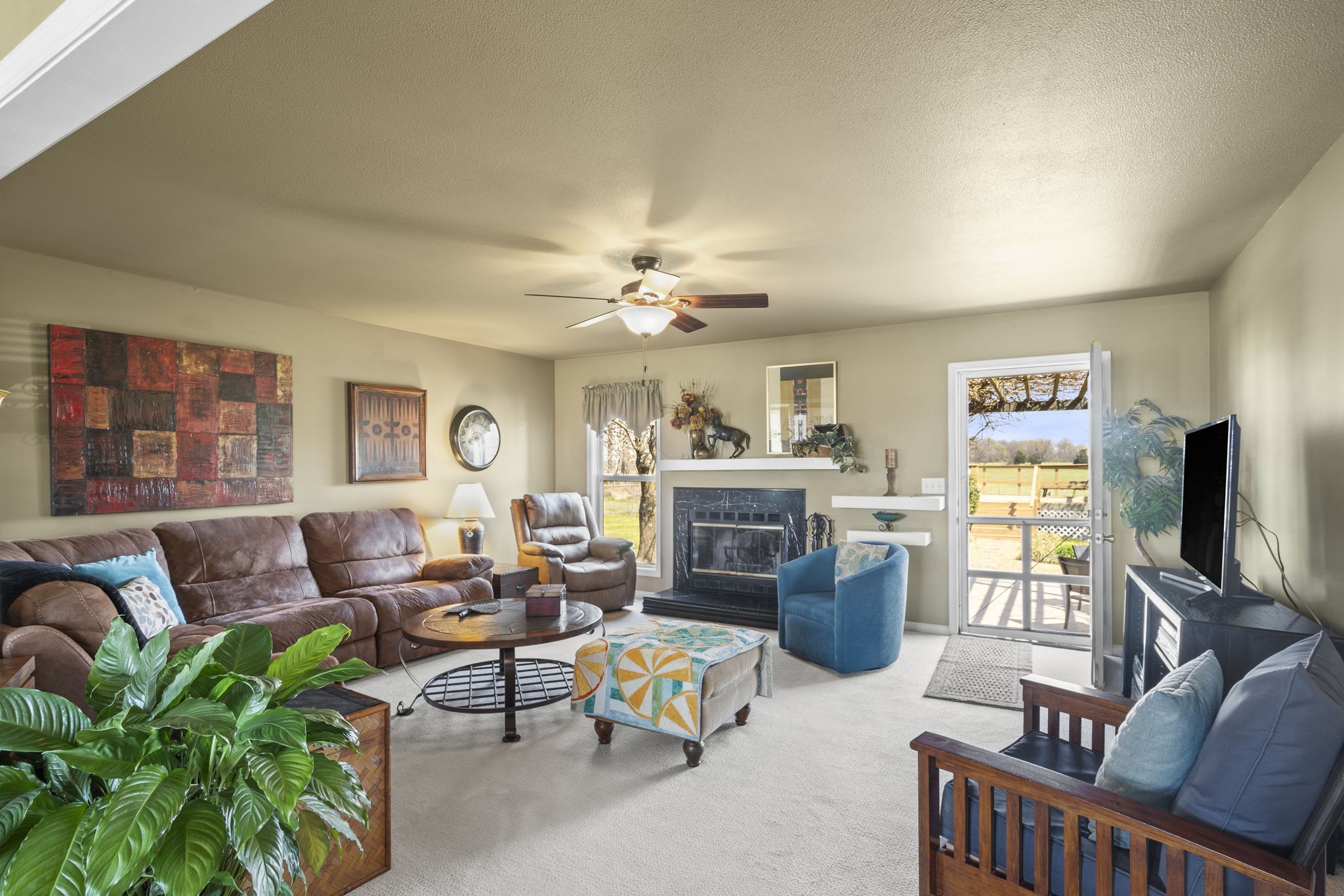 4760 Barren Plains Road Springfield, TN 37172 - Photo 28 of 47 a living room with furniture and a flat screen tv