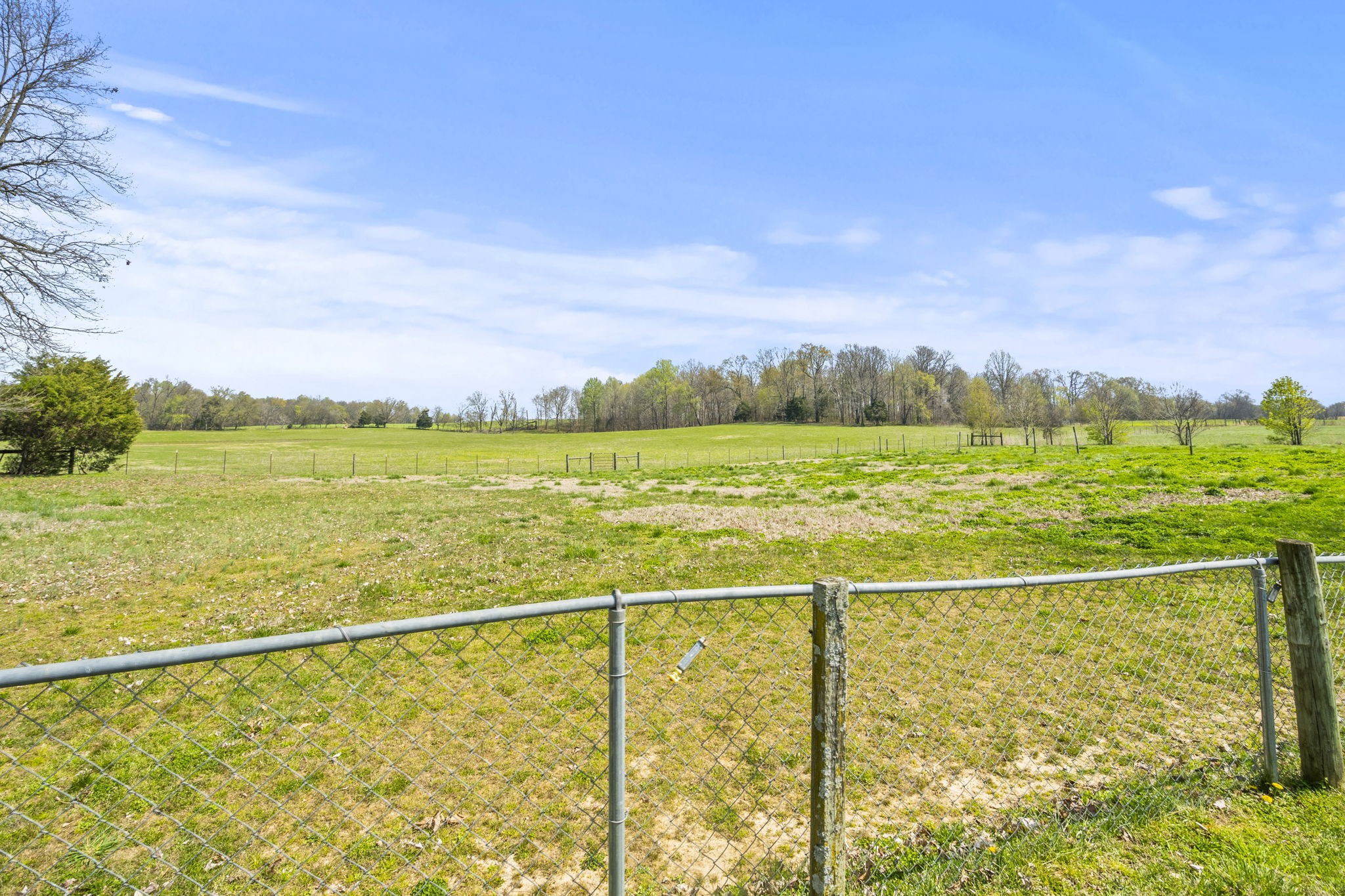 4760 Barren Plains Road Springfield, TN 37172 - Photo 43 of 47 a view of an ocean from a balcony