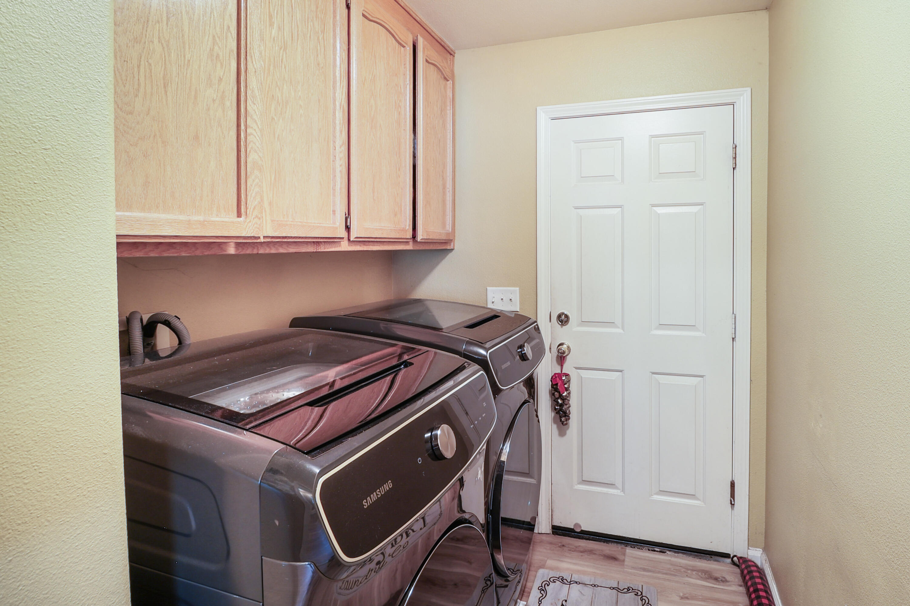 5094 Wilson Hill Road Manton, CA 96059 - Photo 22 of 35 LAUNDRY ROOM