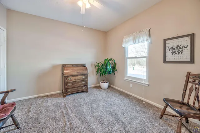 $210,000 | 1861 Fall Creek Drive, Tonganoxie, KS 66086