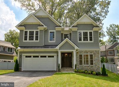 827 Ninovan Road Southeast Vienna, VA 22180 - Photo 1 of 30 Welcome home!