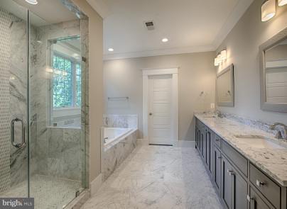827 Ninovan Road Southeast Vienna, VA 22180 - Photo 17 of 30 Master bath