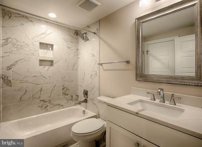827 Ninovan Road Southeast Vienna, VA 22180 - Photo 27 of 30 Lower level full bath