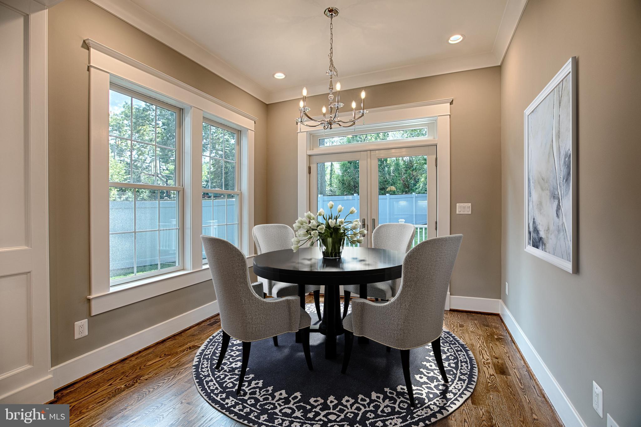 827 Ninovan Road Southeast Vienna, VA 22180 - Photo 4 of 30 Kitchen breakfast room
