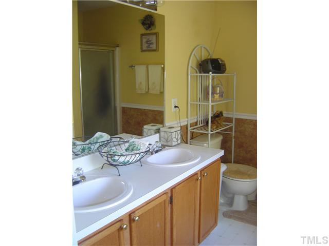4736 Cardinal Grove Boulevard Raleigh, NC 27616 - Photo 21 of 25 Master Bath/Spa