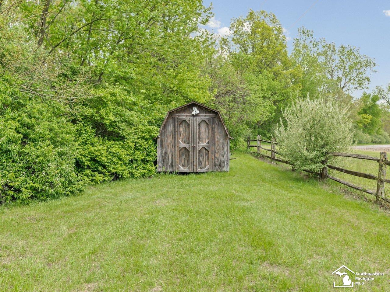2037 Meanwell Road Dundee, MI 48131 - Photo 36 of 54