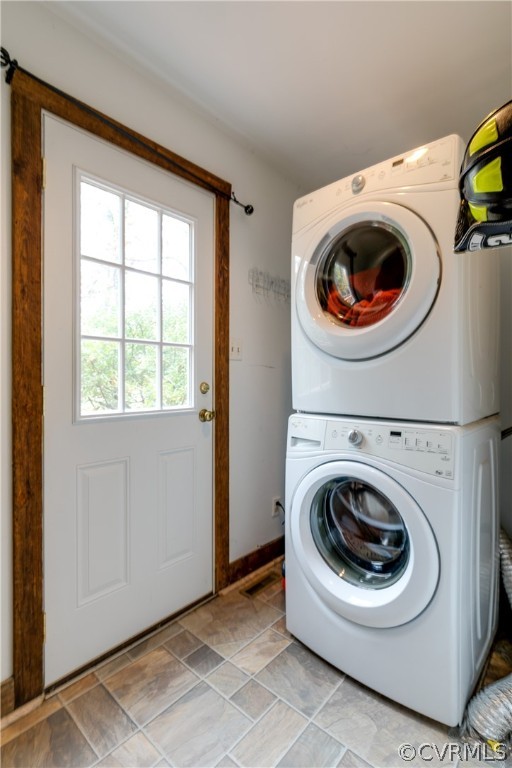 7669 Cherokee Road Richmond, VA 23225 - Photo 11 of 20 Laundry Room with Direct Access to Rear Deck and S