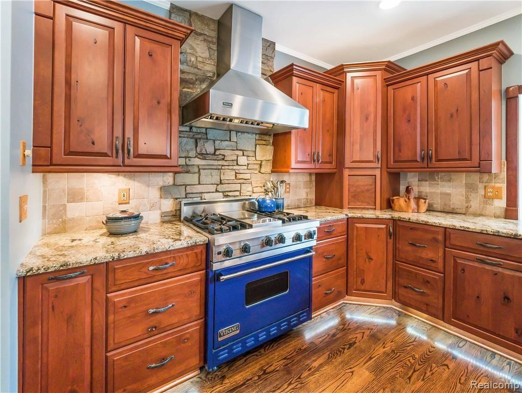 32905 Bingham Road Franklin, MI 48025 - Photo 14 of 41