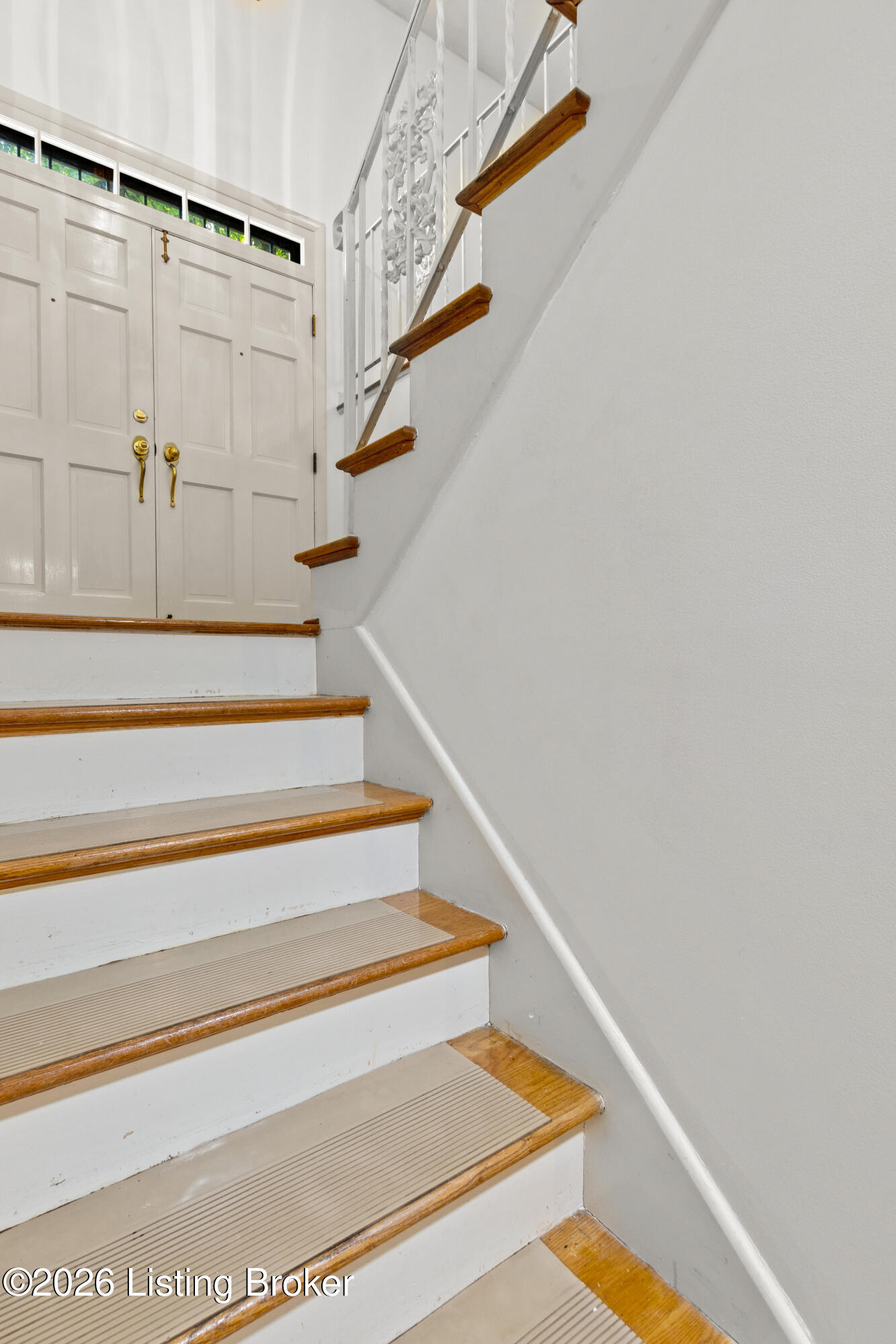 6516 Hollow Tree Road Louisville, KY 40228 - Photo 46 of 70 Entry and stairs