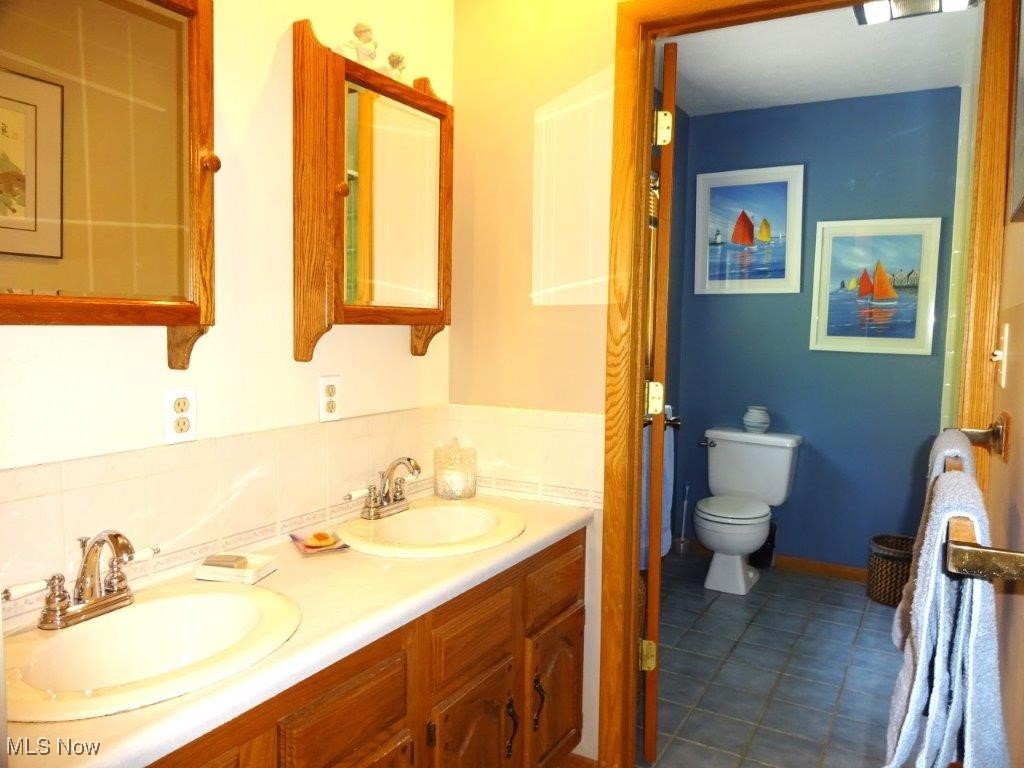 11421 Clay Road Newton, WV 25266 - Photo 28 of 35