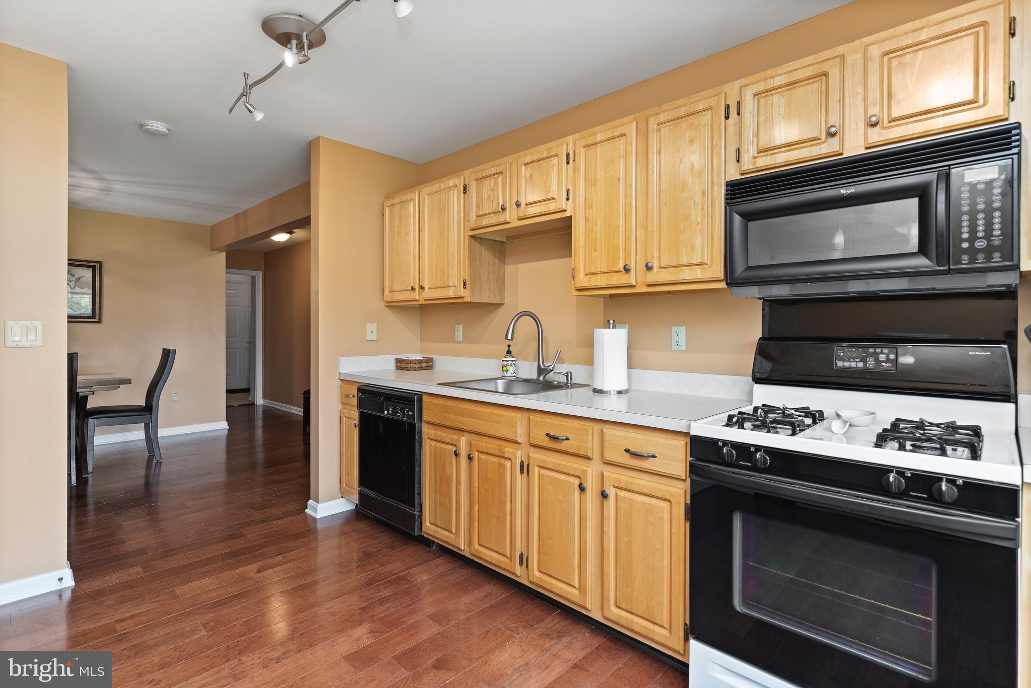 104 Sparrow Road Hummelstown, PA 17036 - Photo 6 of 44 Gallery Image 6