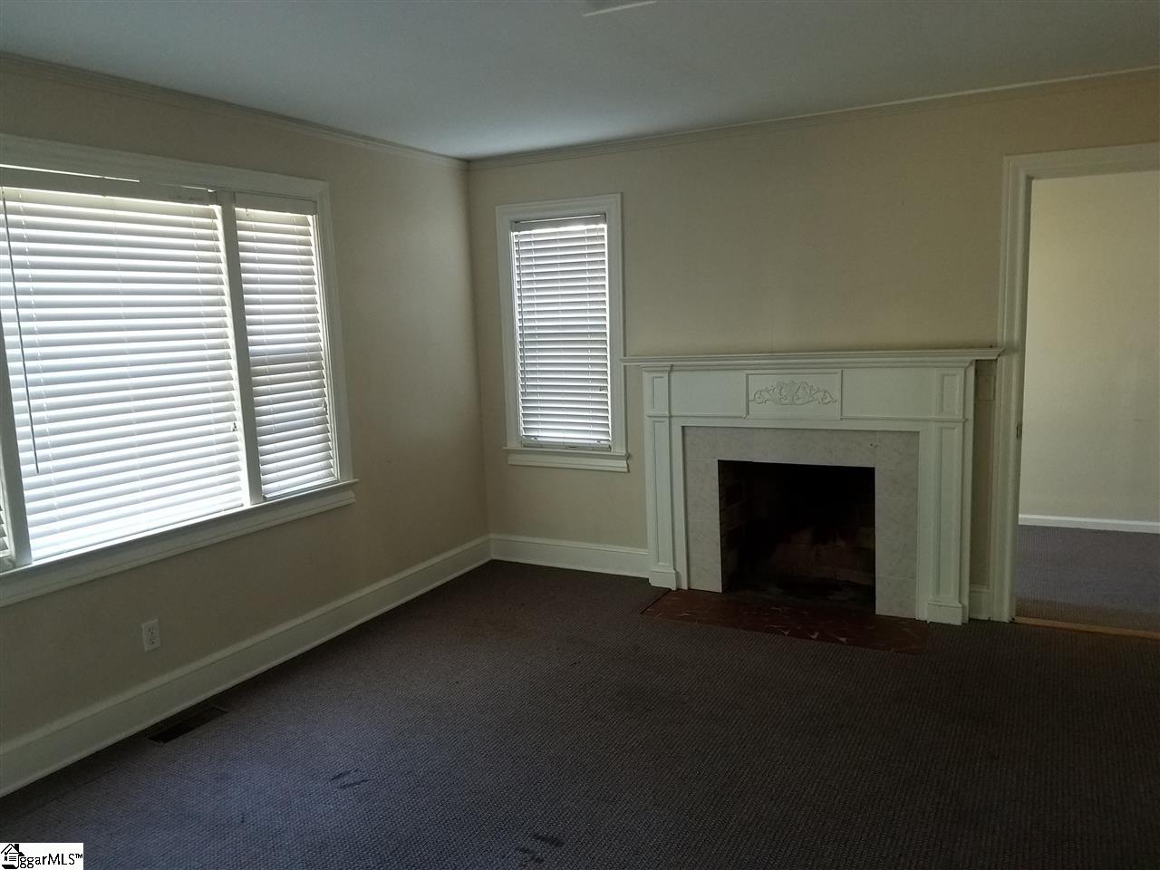121 West Lee Road Taylors, SC 29687 - Photo 6 of 11 Gallery Image 6