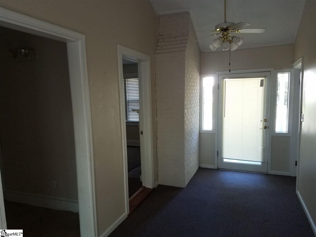 121 West Lee Road Taylors, SC 29687 - Photo 9 of 11 Gallery Image 9