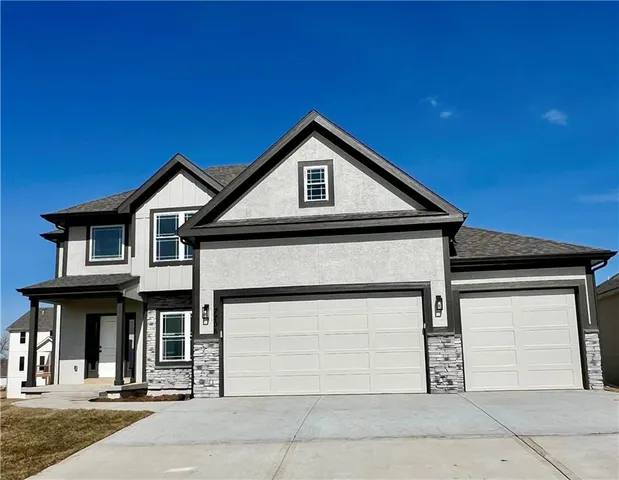 $541,900 | 1929 Longview Drive, Liberty, MO 64068