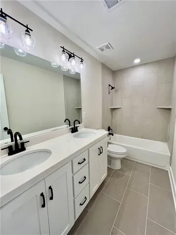 $541,900 | 1929 Longview Drive, Liberty, MO 64068