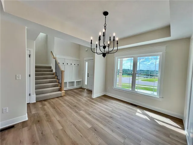 $541,900 | 1929 Longview Drive, Liberty, MO 64068