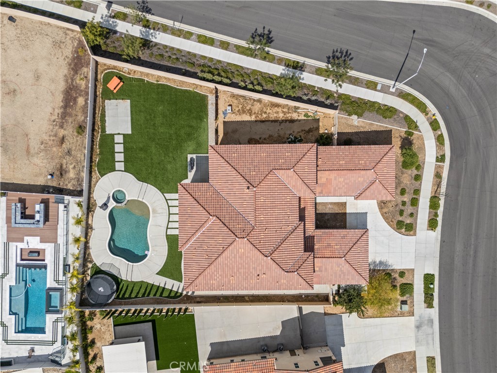 17151 Cambria Court Riverside, CA 92503 - Photo 3 of 36