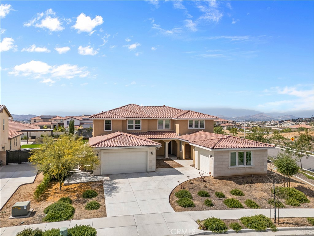 17151 Cambria Court Riverside, CA 92503 - Photo 4 of 36