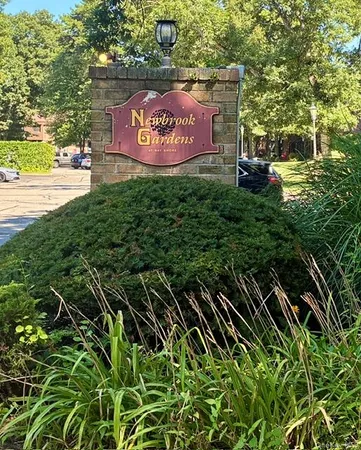$269,900 | 66 Pinebrook Place, Unit 66, Bay Shore, NY 11706