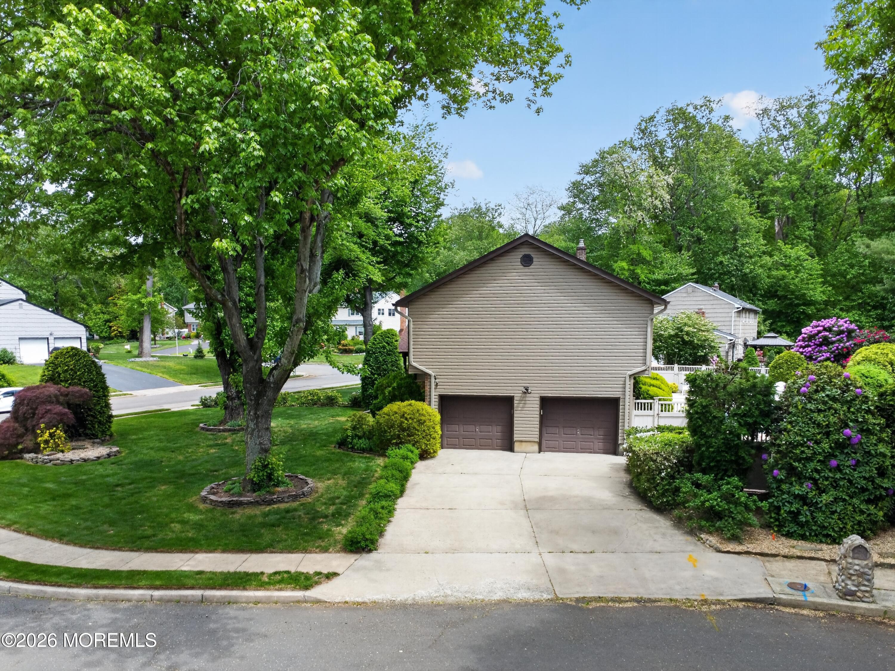 17 Point O Woods Road Middletown, NJ 07748 - Photo 48 of 60 11_17_Point_O_Woods_Rd-Exterior-0099
