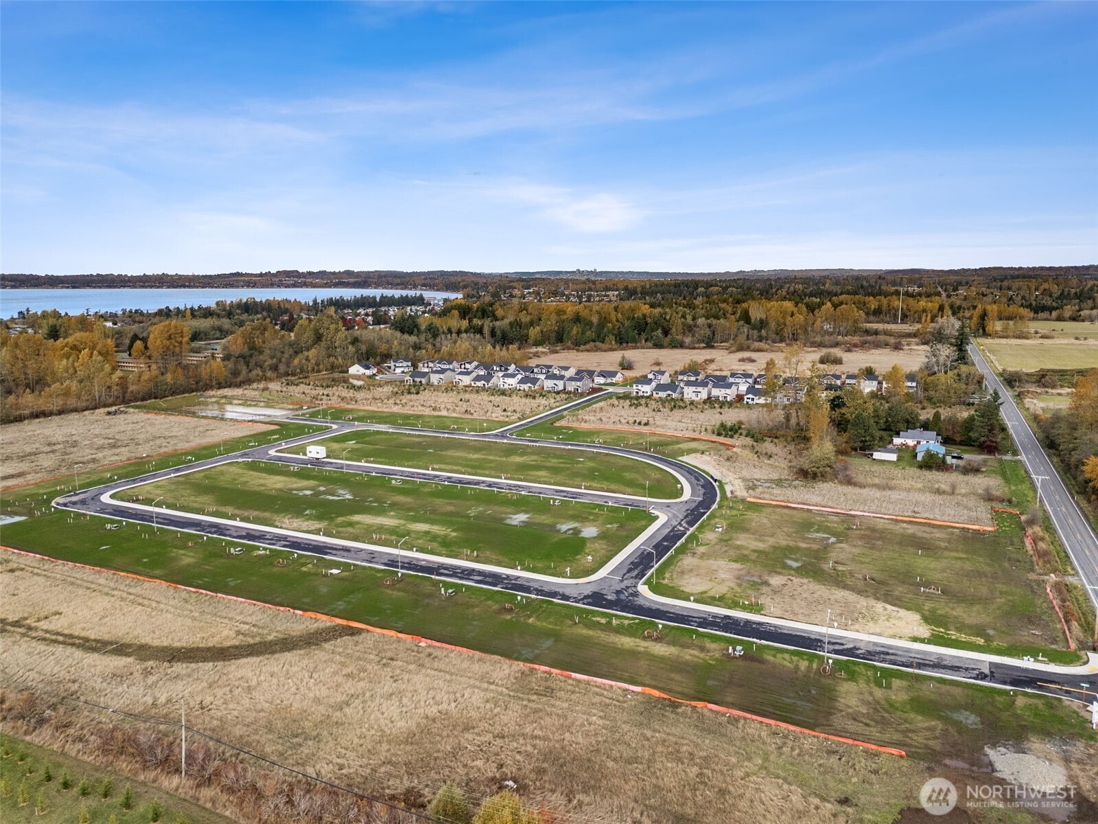 4525 Merlot Street Blaine, WA 98230 - Photo 29 of 32 a view of a swimming pool and an ocean