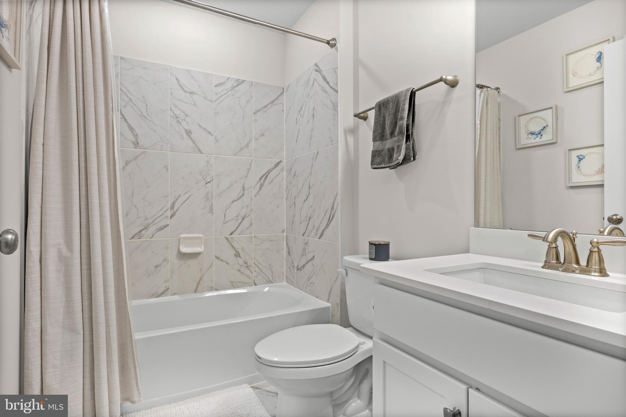 414 Monte Farm Road Mount Laurel, NJ 08054 - Photo 21 of 27 a bathroom with a sink toilet and shower