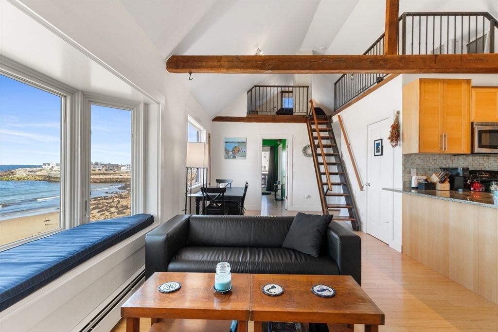 63 R Main Street, Unit 2 Rockport, MA 01966 - Photo 4 of 40