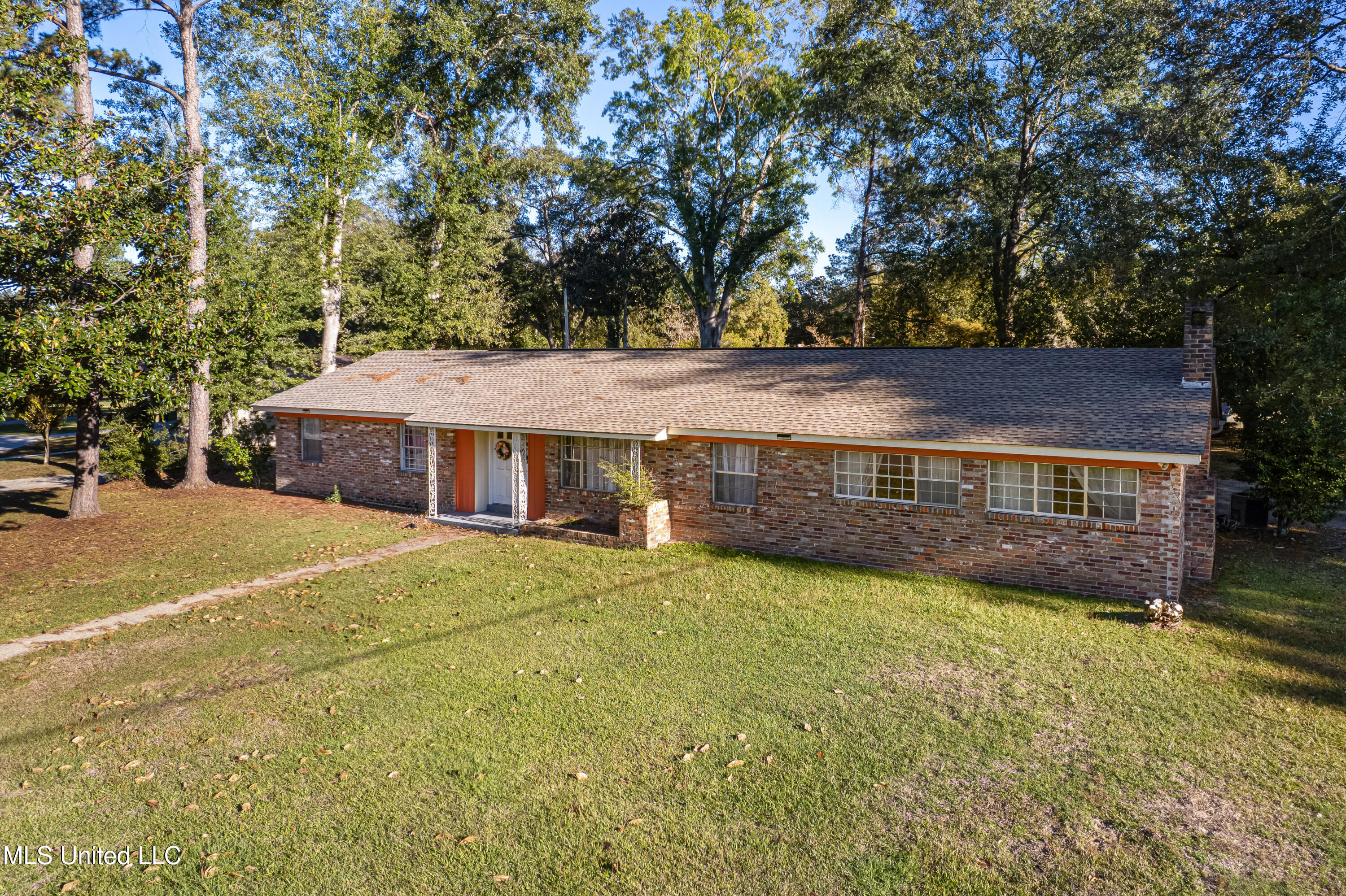 2816 Williamsburg Road Hattiesburg, MS 39402 - Photo 35 of 45 2816_Williamsburg_Rd-38
