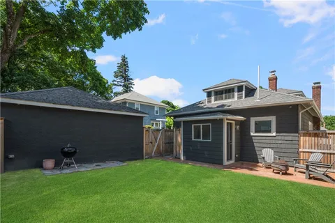 $889,000 | 229 6th Street, Providence, RI 02906