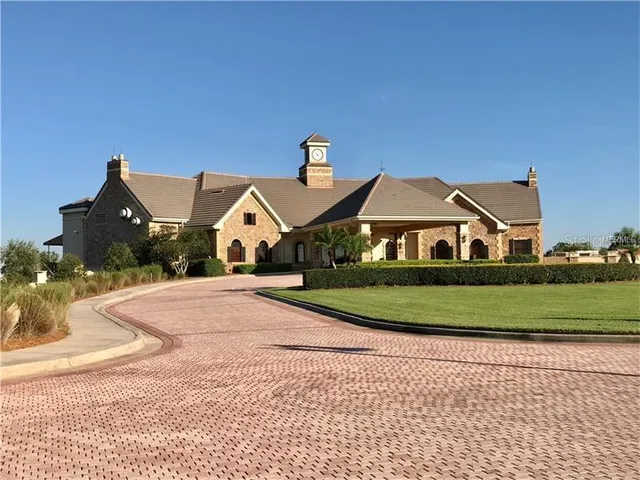 $819,900 | 10459 Stapeley Drive, Orlando, FL 32832