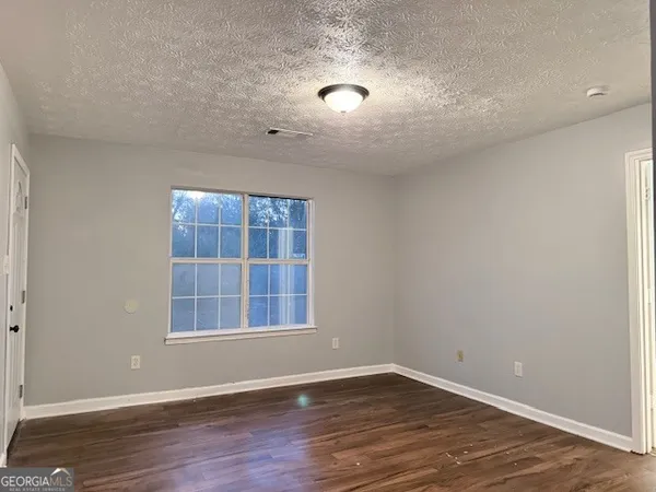 $1,500 | 301 South 18th Street, Griffin, GA 30224