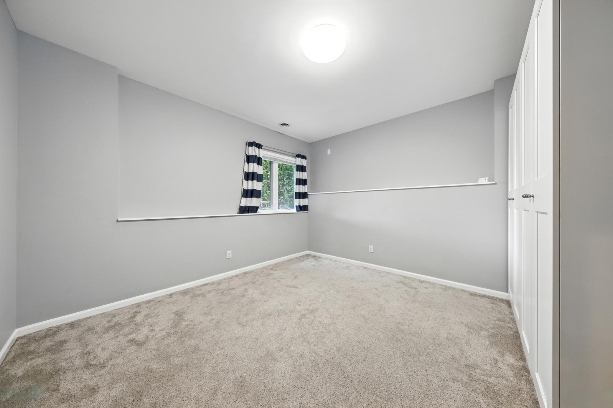 10684 Alameda Avenue Inver Grove Heights, MN 55077 - Photo 15 of 32