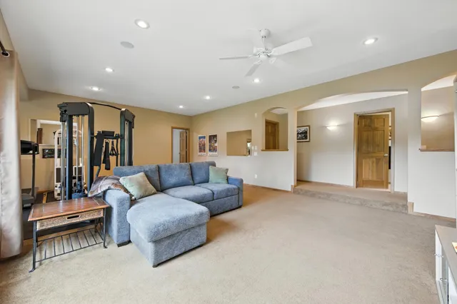 $1,050,000 | 10684 Alameda Avenue, Inver Grove Heights, MN 55077