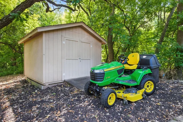 $1,050,000 | 10684 Alameda Avenue, Inver Grove Heights, MN 55077